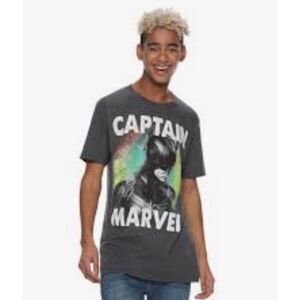 Marvel Men's T-Shirt Graphic Tee Captain Marvel Size Small